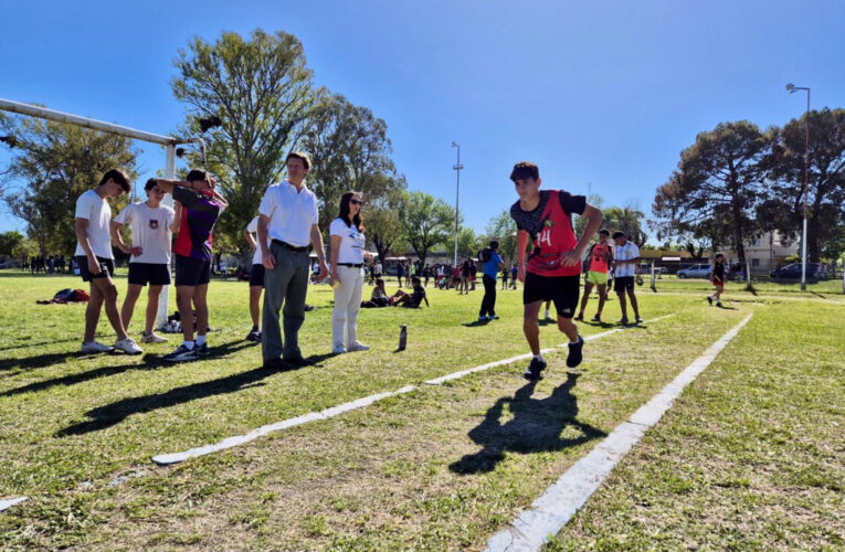 JUEGOS INTERCOLEGIALES MUNICIPALES: ATLETISMO