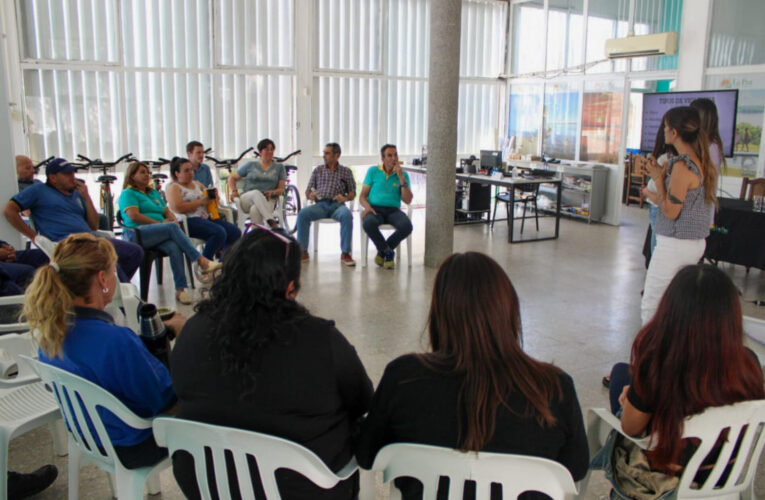 LA PAZ : CAPACITANDO AL PERSONAL