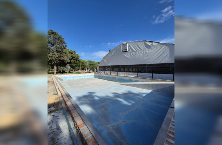 LA PAZ : CONTINÚAN LOS AVANCES EN LA PILETA DEL POLIDEPORTIVO