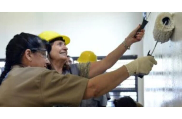 El Gobierno confirmó que los presos tendrán que limpiar las cárceles mientras cumplen sus condenas