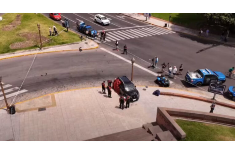 Tragedia en Recoleta: una conductora perdió el control de su auto y mató a un turista brasileño