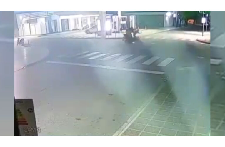 Gravísimo accidente entre dos motos en la ciudad de La Paz