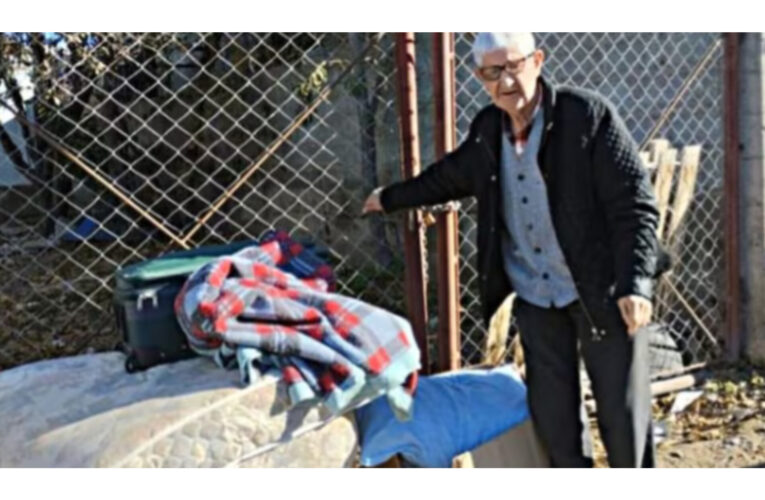 Tiene 82 años, se fue unos días de su casa por un tratamiento y cuando regresó su nieto se la había usurpado