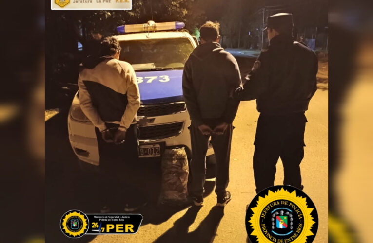 Los aprehendieron cuando se robaban una bolsa de papas