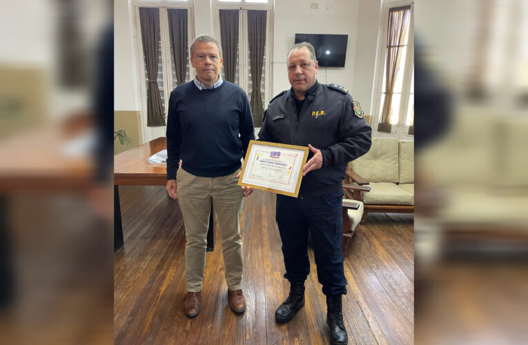 La Jefatura Dtal La Paz, Recibió un Reconocimiento por el Gobierno de la ciudad,por la invalorable colaboración prestada