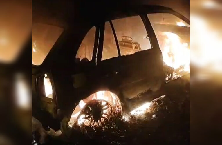 Un Vehículo fue hallado abandonado e incendiado por completo en Ruta Provincial n° 1, Kilómetro 17 y medio en La Paz Entre Ríos . 