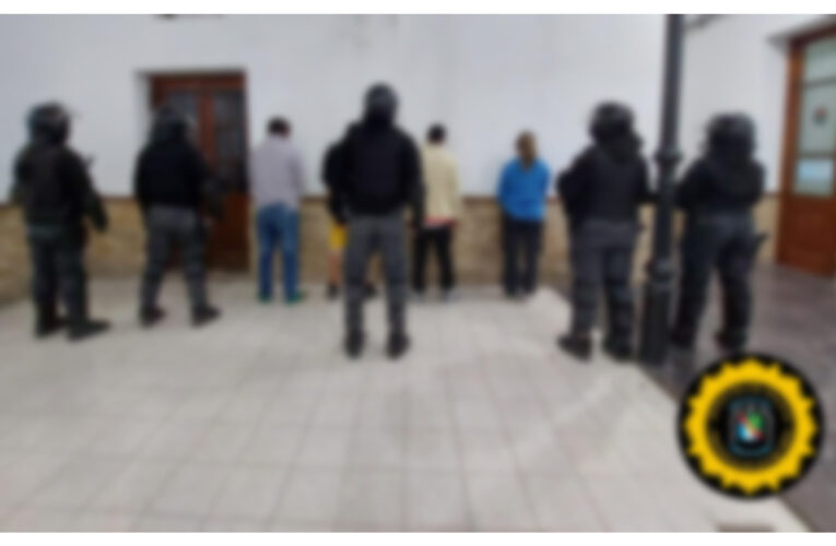 Ampliamos , Tensión y disturbios en un  Barrio de la Ciudad de La Paz.Hubo Detenidos