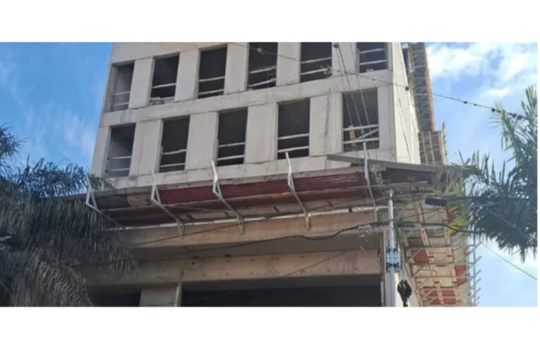 Santa Fe: Murieron 4 obreros después de que un montacargas se desplomara de un noveno piso en Santa Fe