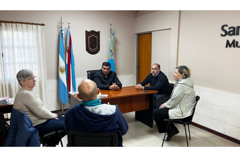 San Gustavo : El Departamento Ejecutivo Municipal mantuvo una reunión con Mirelly Cardozo, coordinadora del COPNAF y con Claudio Jacobo, director del Hospital Gregoria Pérez.