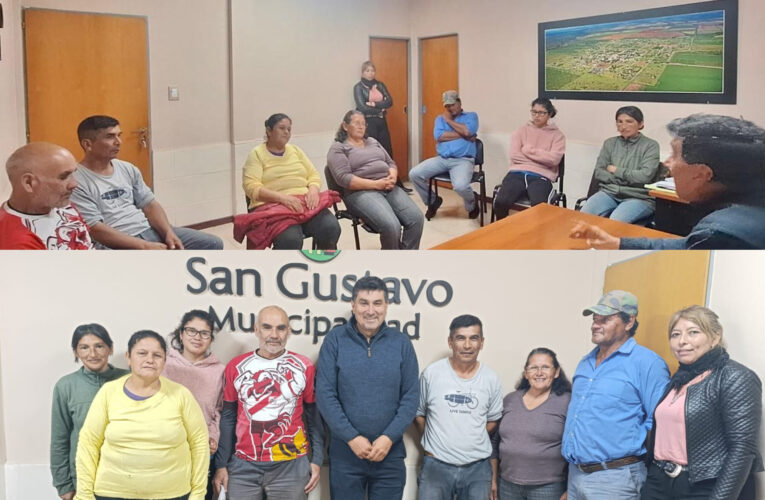 «Hoy me reuní con los responsables de que nuestra plaza luzca siempre limpia, ordenada y cuidada» Manifestó Simino Intendente de San Gustavo.