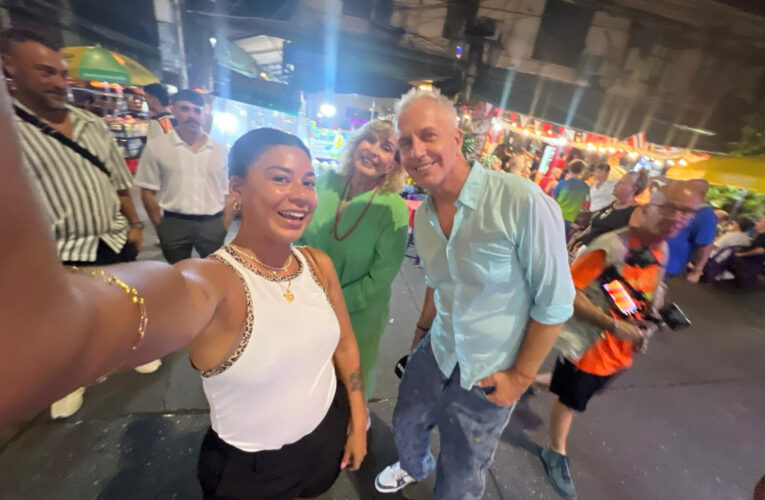 Una paceña en Tailandia se encuentra con Marley y Georgina Barbarossa