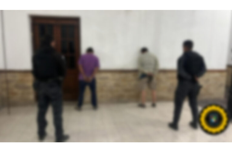 Intentaban ingresar a una vivienda: Dos hombres detenidos en La Paz