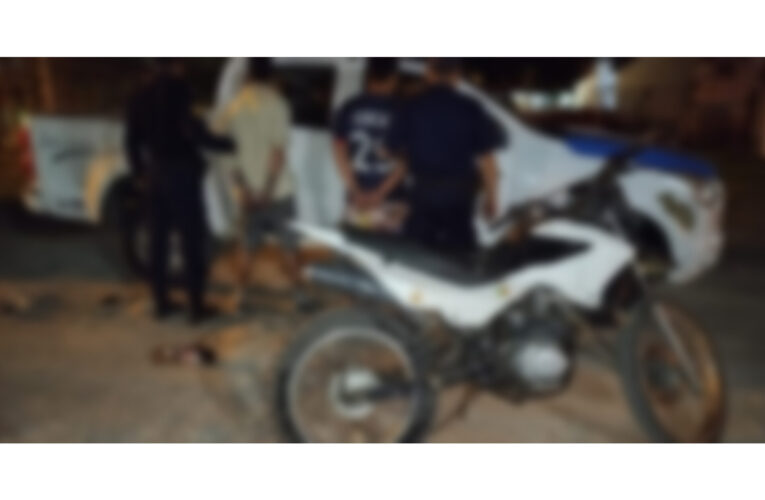 Detienen a dos jóvenes con un arma de fuego de fabricación casera en La Paz.