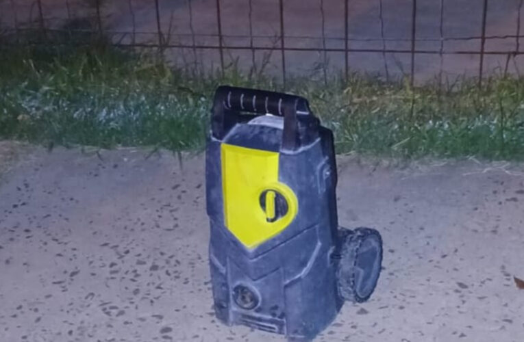 La Paz : Hallan una hidrolavadora abandonada y se investiga su procedencia en barrio Feria