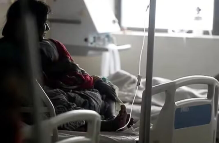Un bebé nace con 4 brazos y 4 piernas por un raro trastorno de “gemelo parásito”